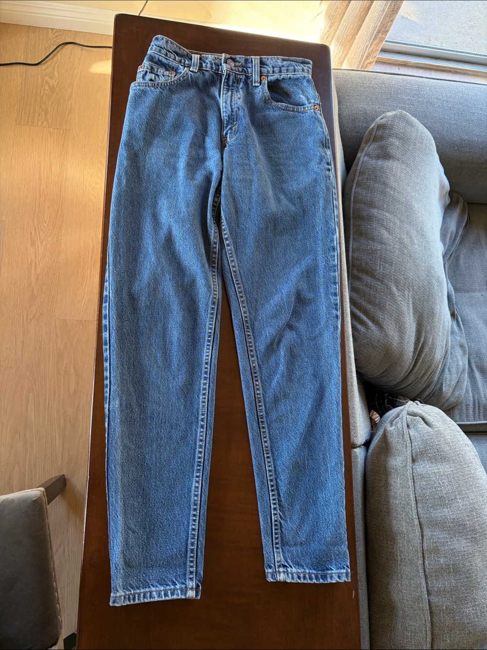LEVI’S 550 Relaxed Fit Tapered Leg Vintage mom jeans